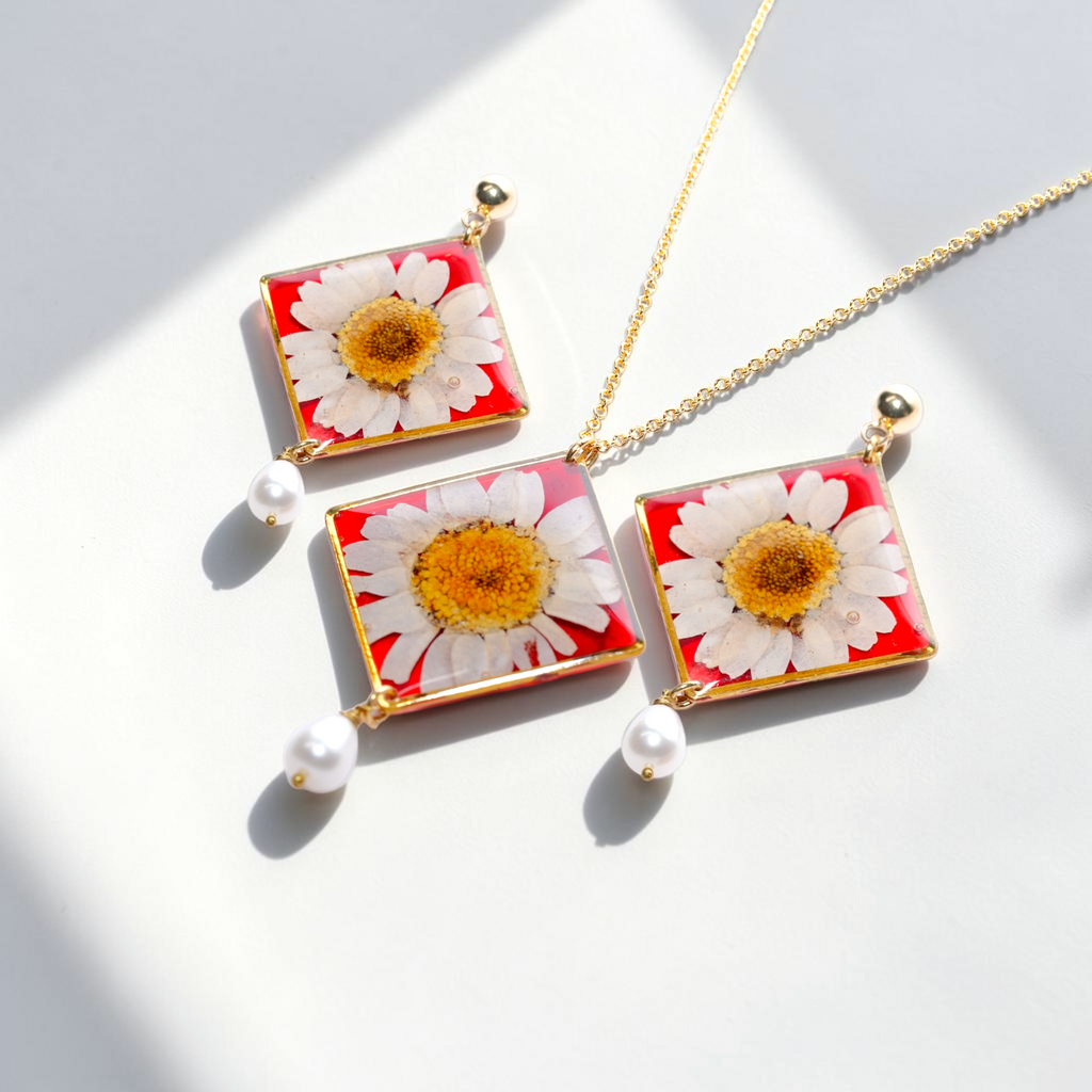 White Daisy & Freshwater Pearl Botanical Jewelry Set