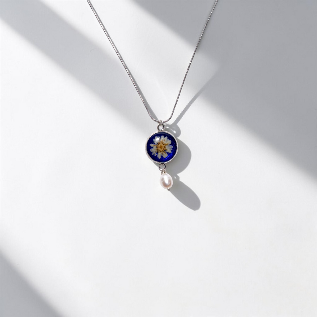 Pearly Everlasting Necklace