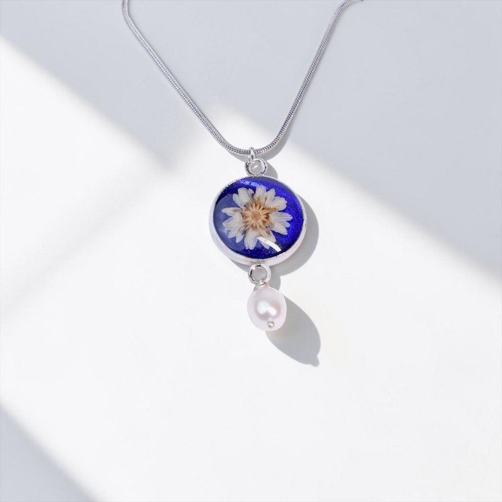 Pearly Everlasting Necklace
